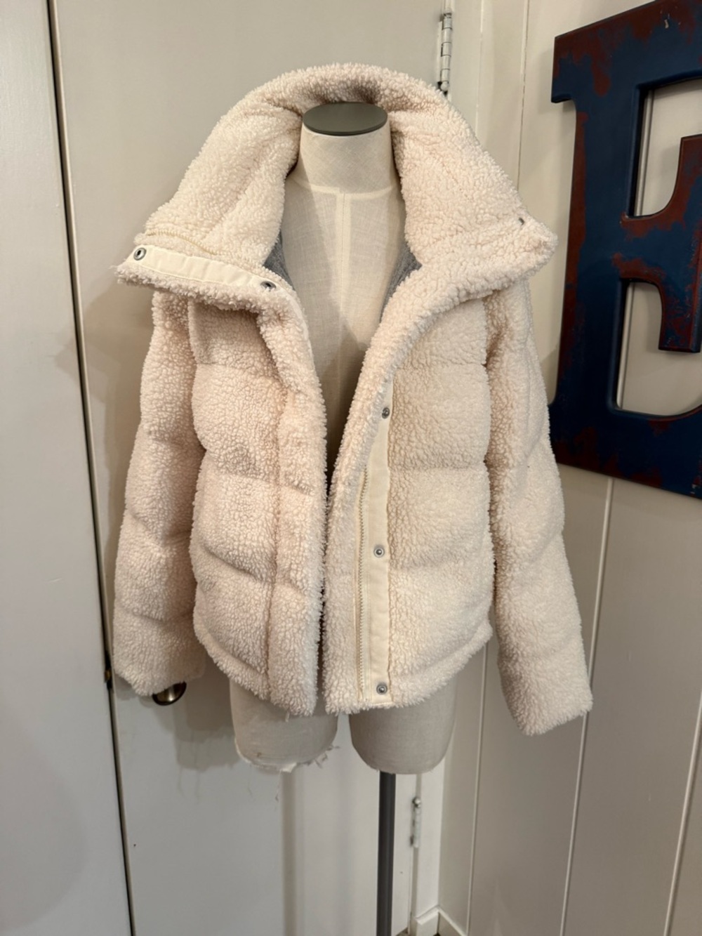 Abercombie & Fitch Cream Sherpa Puffer Quilted Jacket Sz M